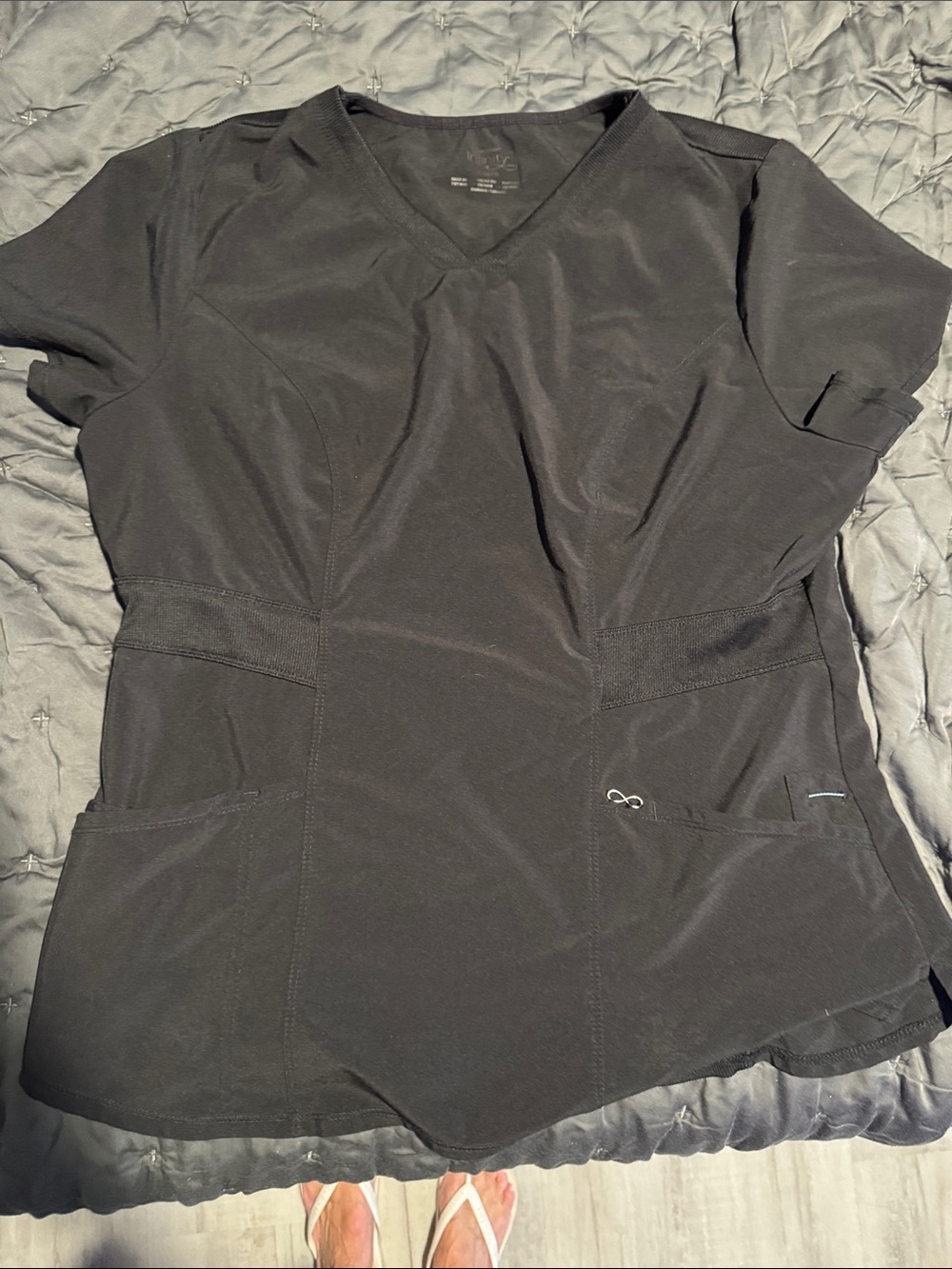 InfinityCare Women's Black V-Neck Scrub Top with Utility Pockets